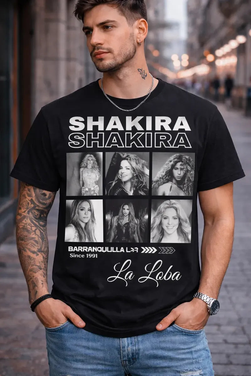 Camiseta Shakira Negra Estampada Ajuste Normal Mujer