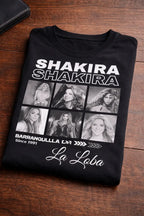 Camiseta Shakira Negra Estampada Ajuste Normal Mujer